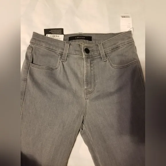 NWT J. Brand Jeans Neutral Size 26
