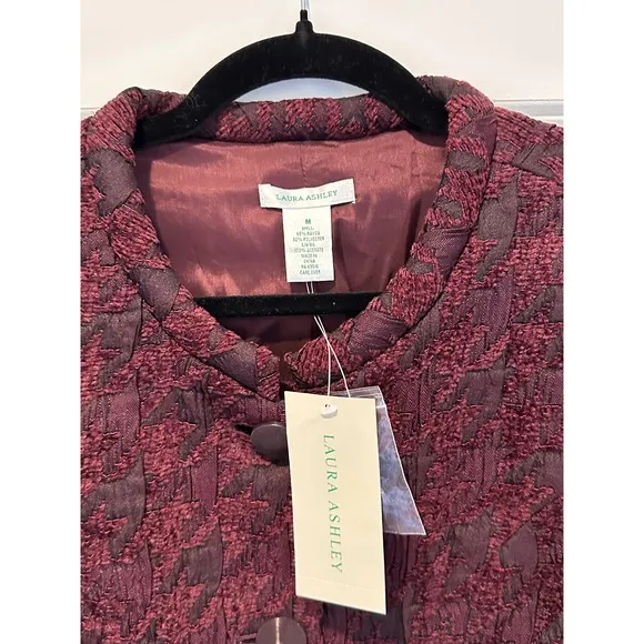 NWT Laura Ashley Textured Button-Down Jacket Cropped Blazer Maroon Size M
