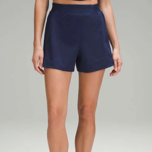 NWT Lululemon Stretch Woven Relaxed-Fit High rise Short 4&quot; Night Sea Small