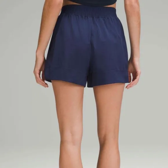 NWT Lululemon Stretch Woven Relaxed-Fit High rise Short 4&quot; Night Sea Small