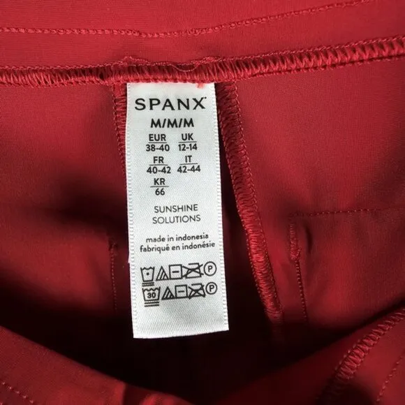 NWT SPANX Sunshine Pull on Shorts 6” Dark Cherry With Pockets 50420R Size M