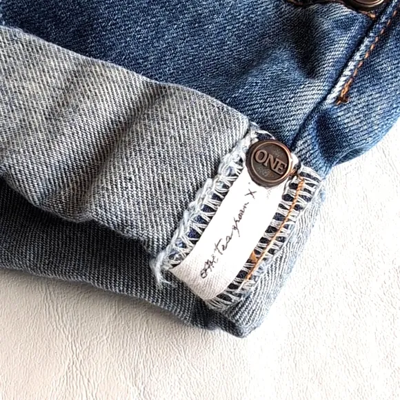 One Teaspoon Bad Seed Bandits Super Short Jean Shorts Women's Size 30