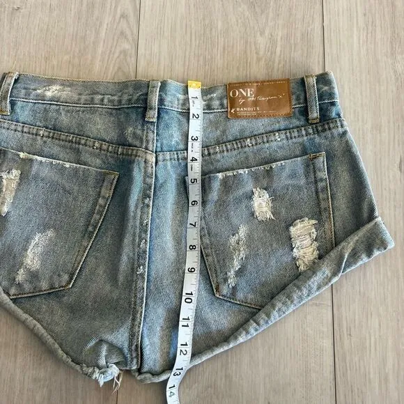 One Teaspoon denim shorts size 28