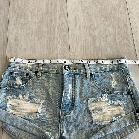 One Teaspoon denim shorts size 28