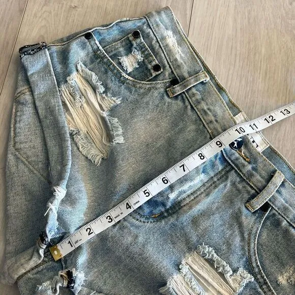 One Teaspoon denim shorts size 28