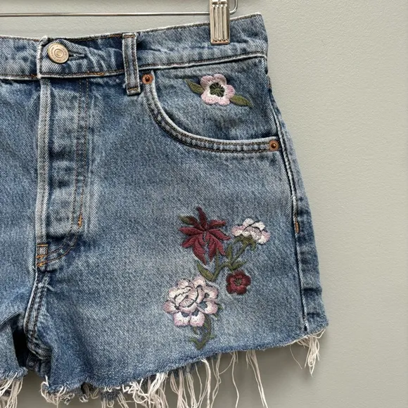 Reformation Jeans Charlie High Rise Jean Short in Fauna Embroidery 26