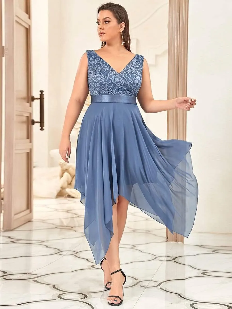 Robe de demoiselle d'honneur en dentelle et en mousseline de soie à col en V de grande taille