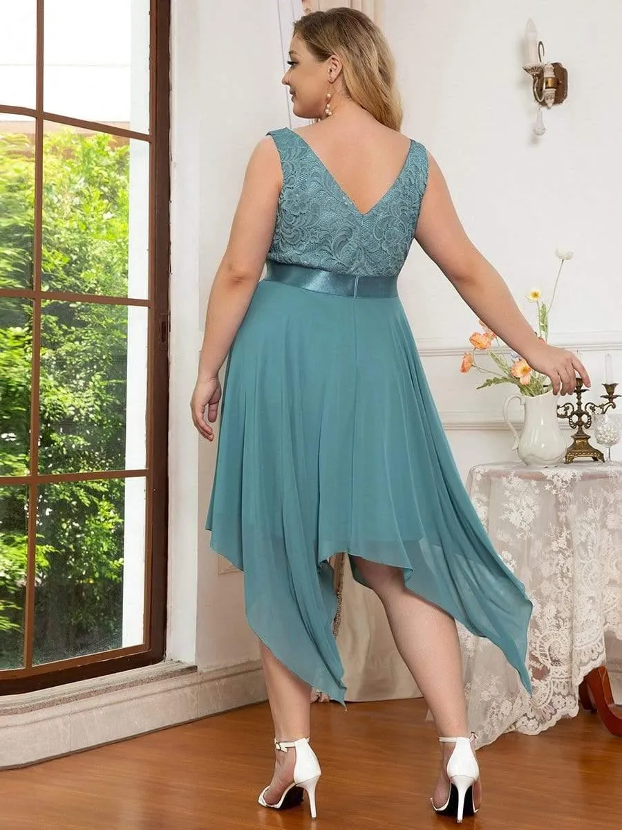 Robe de demoiselle d'honneur en dentelle et en mousseline de soie à col en V de grande taille
