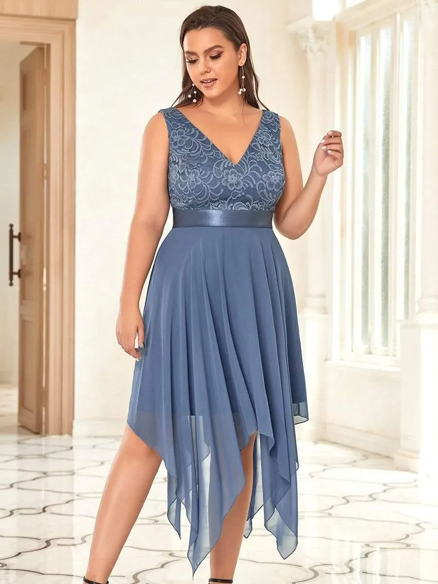 Robe de demoiselle d'honneur en dentelle et en mousseline de soie à col en V de grande taille