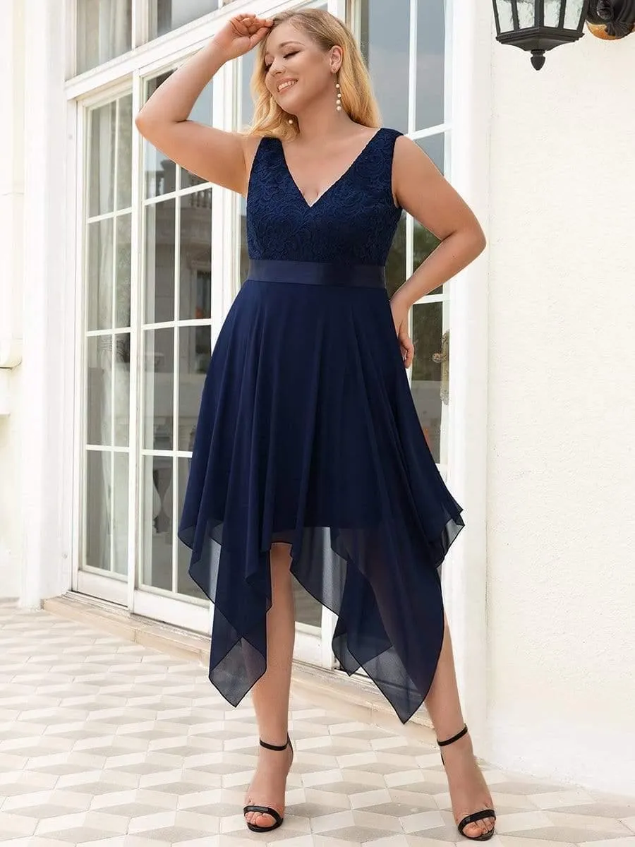 Robe de demoiselle d'honneur en dentelle et en mousseline de soie à col en V de grande taille