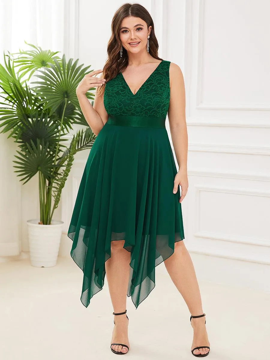 Robe de demoiselle d'honneur en dentelle et en mousseline de soie à col en V de grande taille