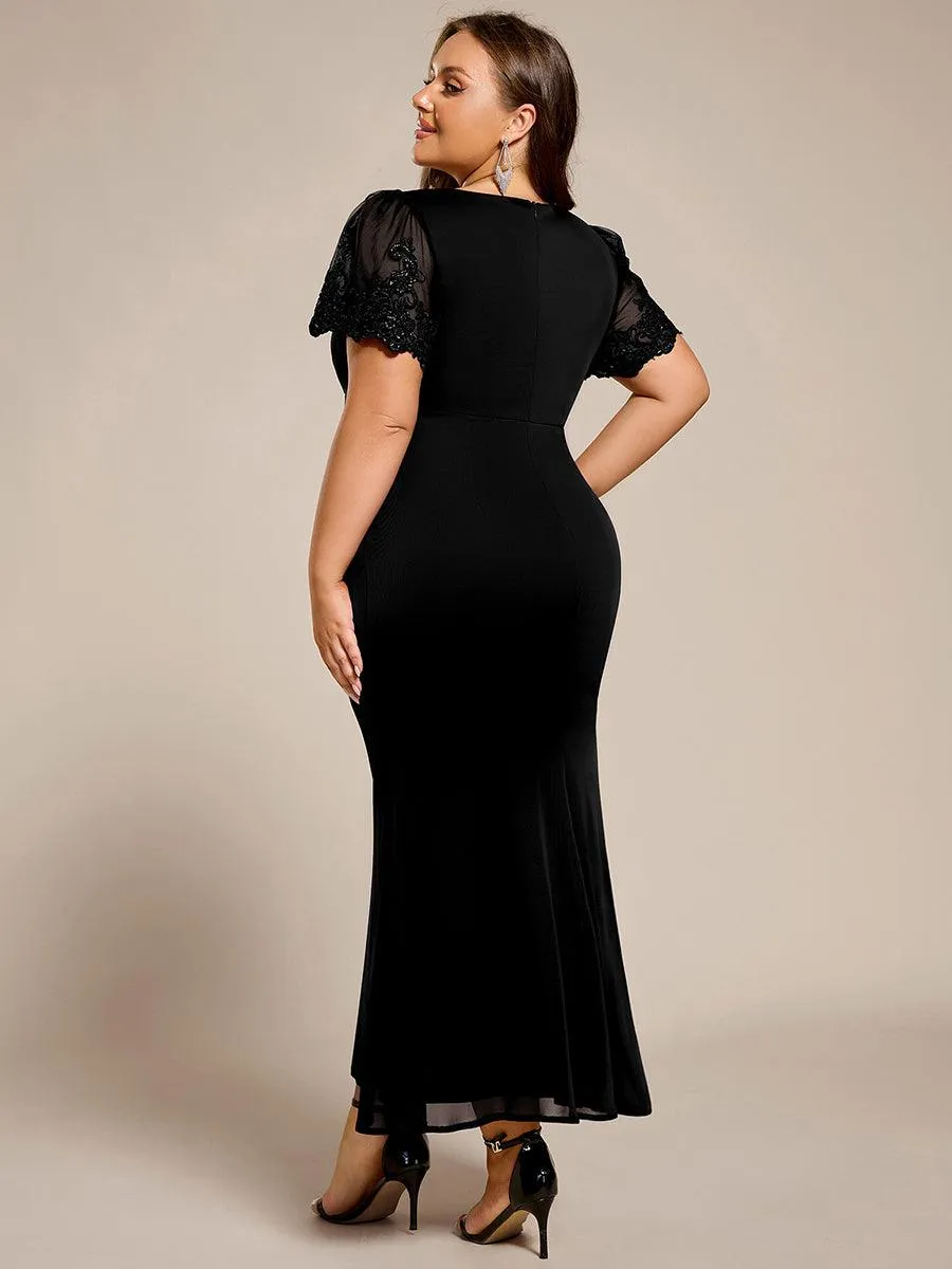 Robe de soirée grande taille à manches courtes et col en V avec perles