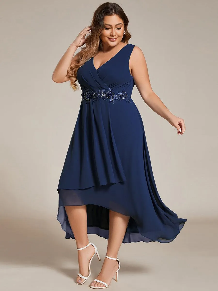 Robe d'invité de mariage haute-basse en mousseline de soie sans manches de grande taille avec applique à la taille