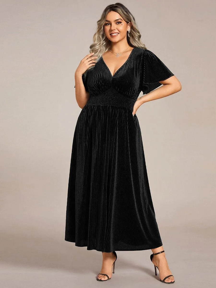 Robe d'invité de mariage mi-longue en velours d'automne à manches courtes et col en V gracieux