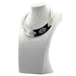 Seduction: Modern Cut-Out Chocker