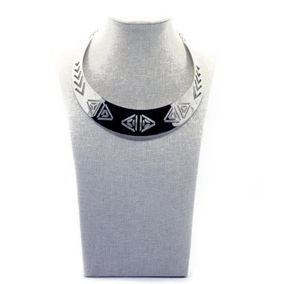 Seduction: Modern Cut-Out Chocker