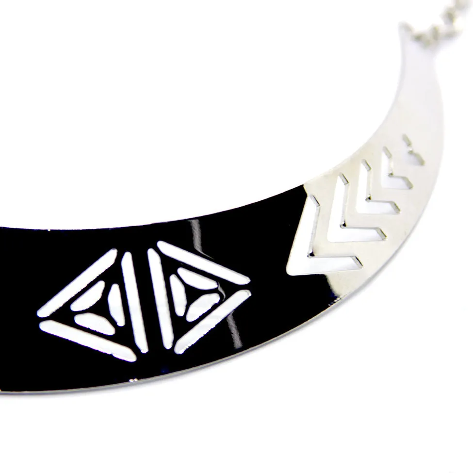 Seduction: Modern Cut-Out Chocker