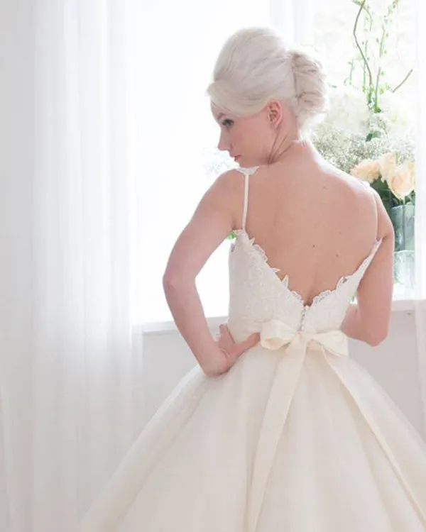 Sexy Spaghetti Straps Short Lace Wedding Dresses Appliques Tulle A-line Bridal Gowns with Bow