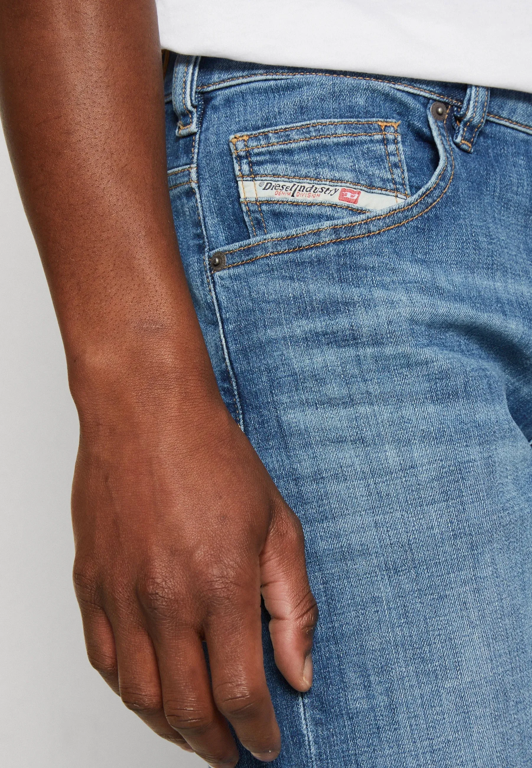 Slim Fit Stretch Denim Jeans with Button Fly – Daniel