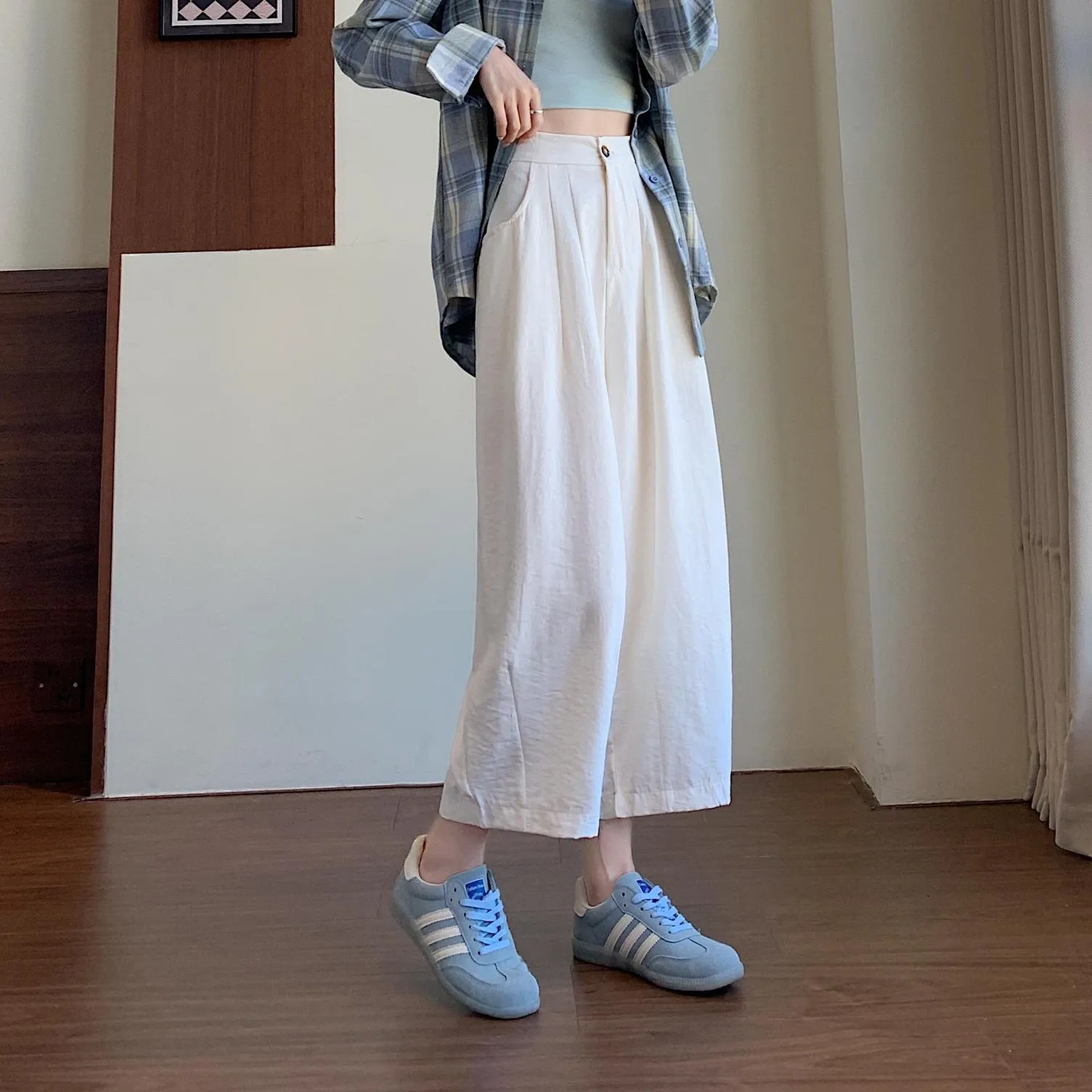 Solid Ankle Cut Jeans for Effortless Style