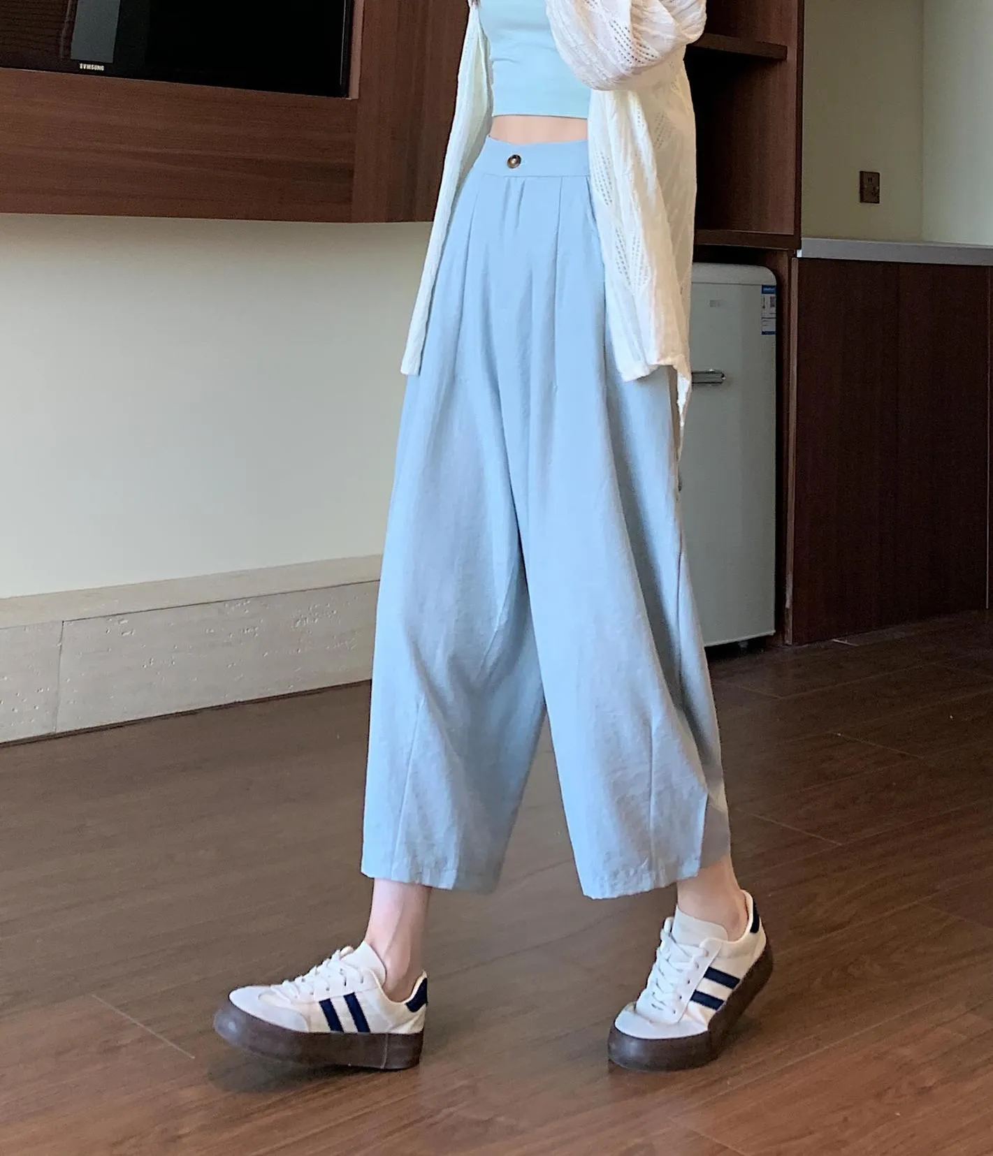 Solid Ankle Cut Jeans for Effortless Style