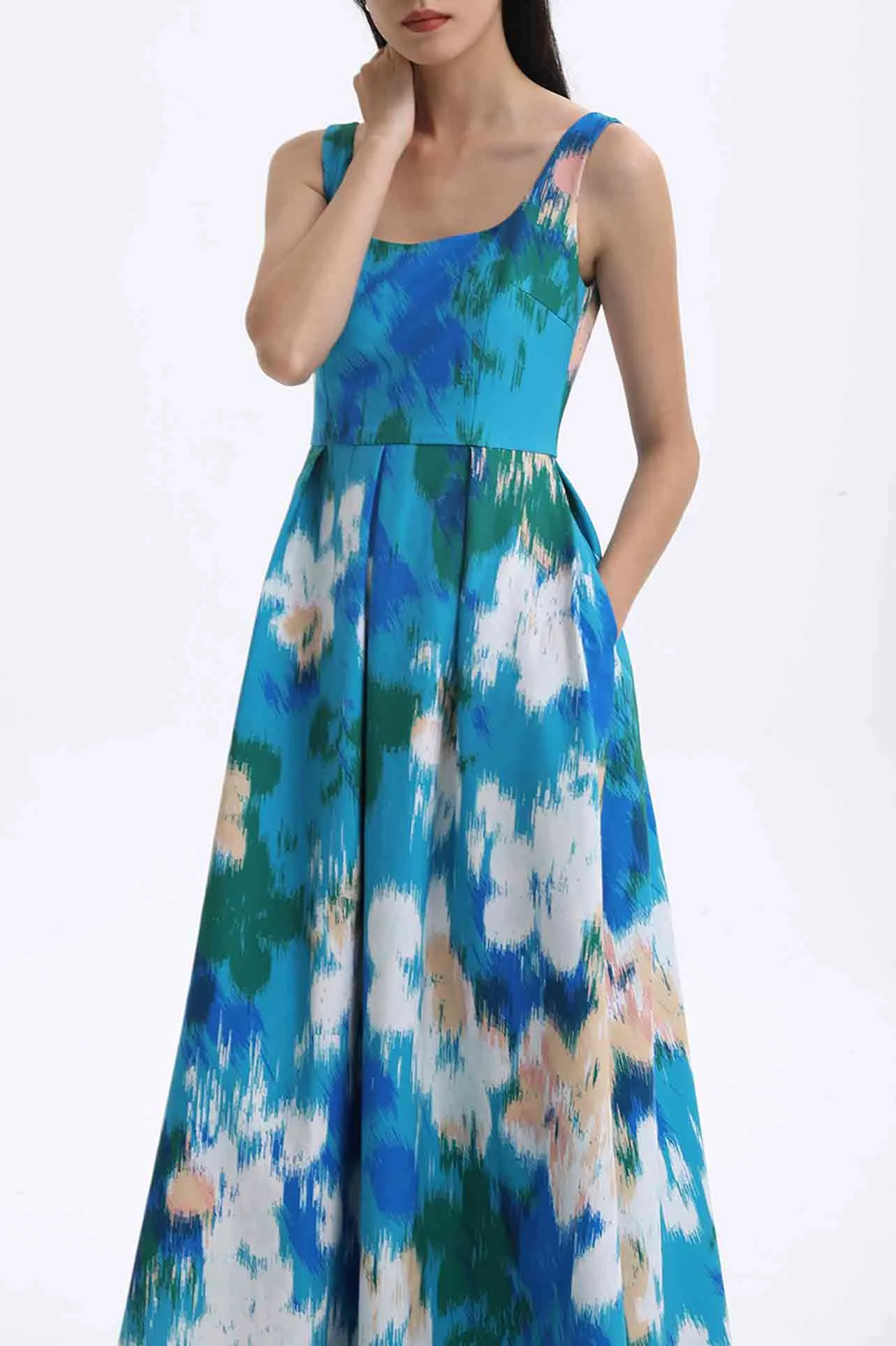 SQUARE NECK-LINE DRESS