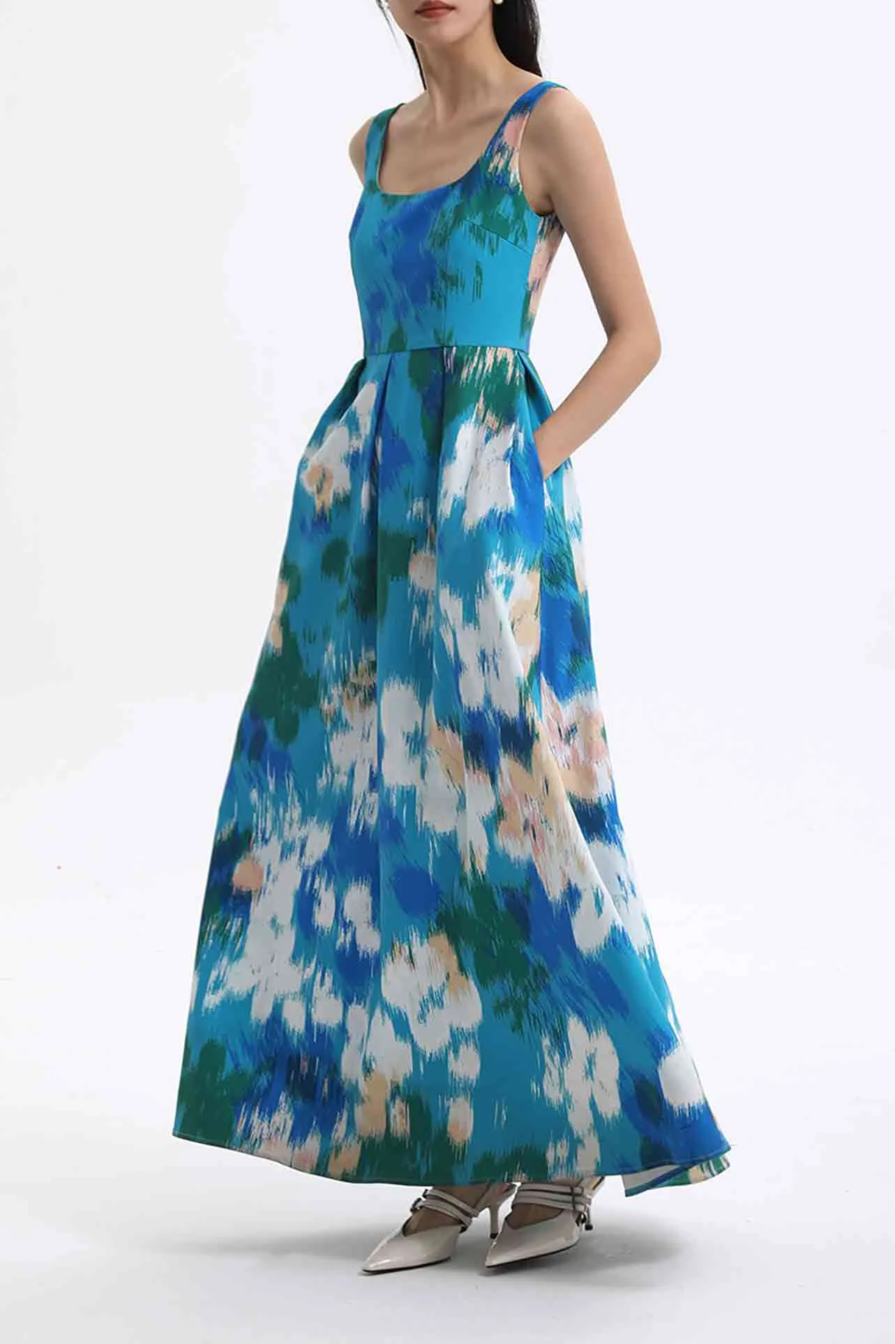 SQUARE NECK-LINE DRESS
