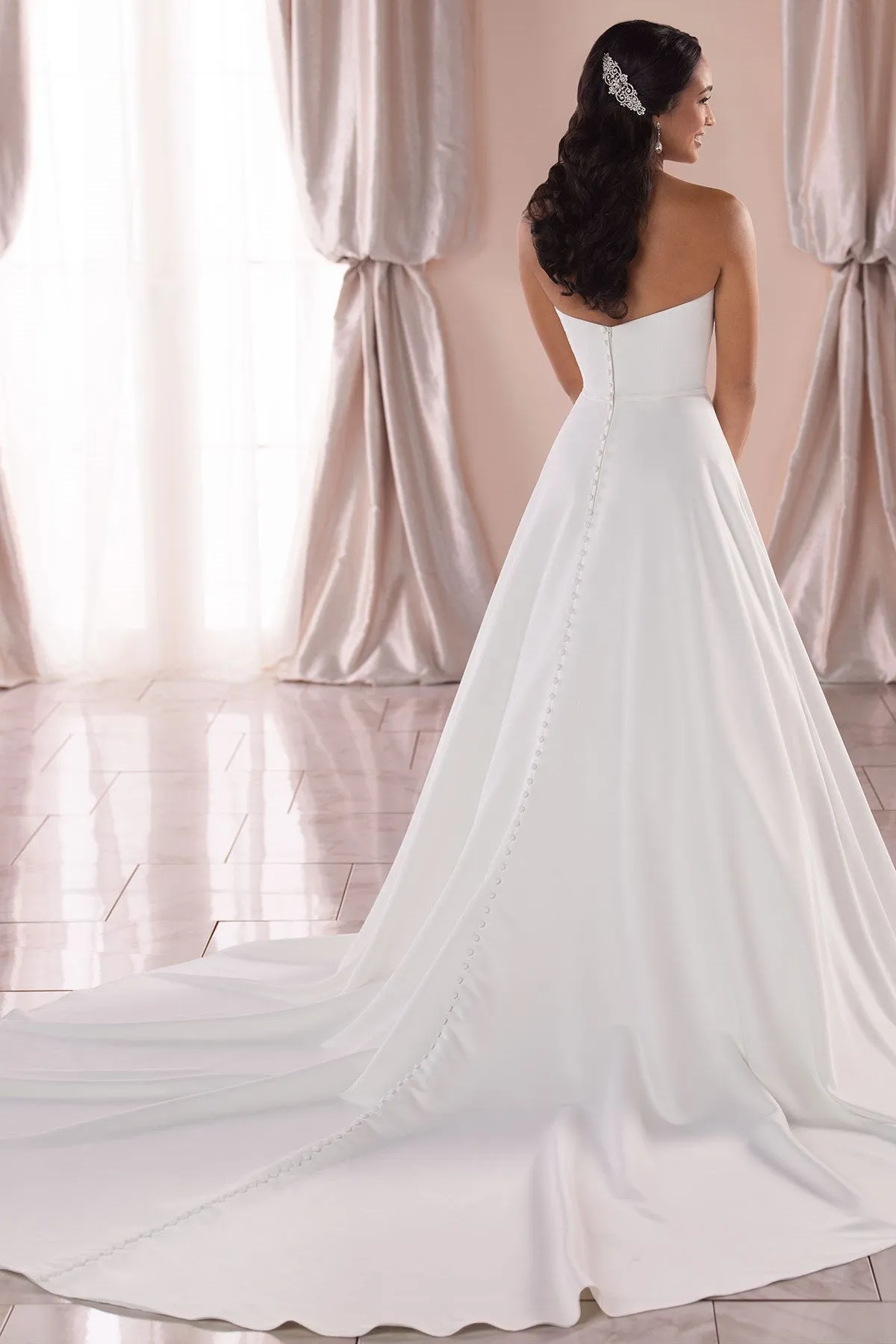 Strapless Backless Satin Simple Wedding Gown Dress with Dramatic Train