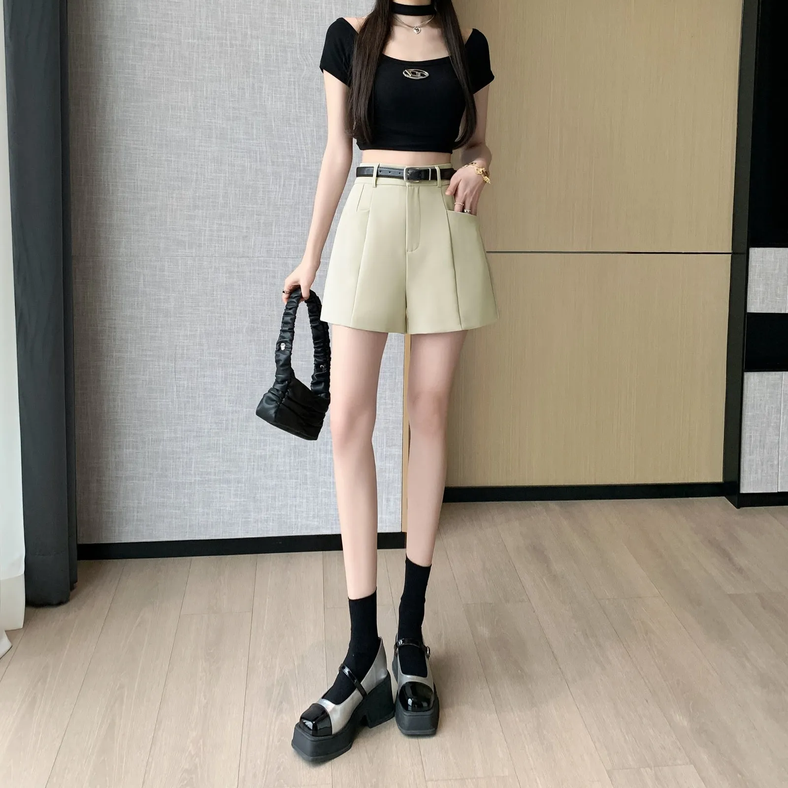 Stylish Women's Belted-Waisted Wide Leg Chino Shorts