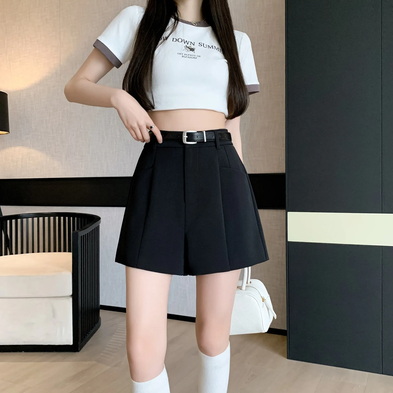 Stylish Women's Belted-Waisted Wide Leg Chino Shorts