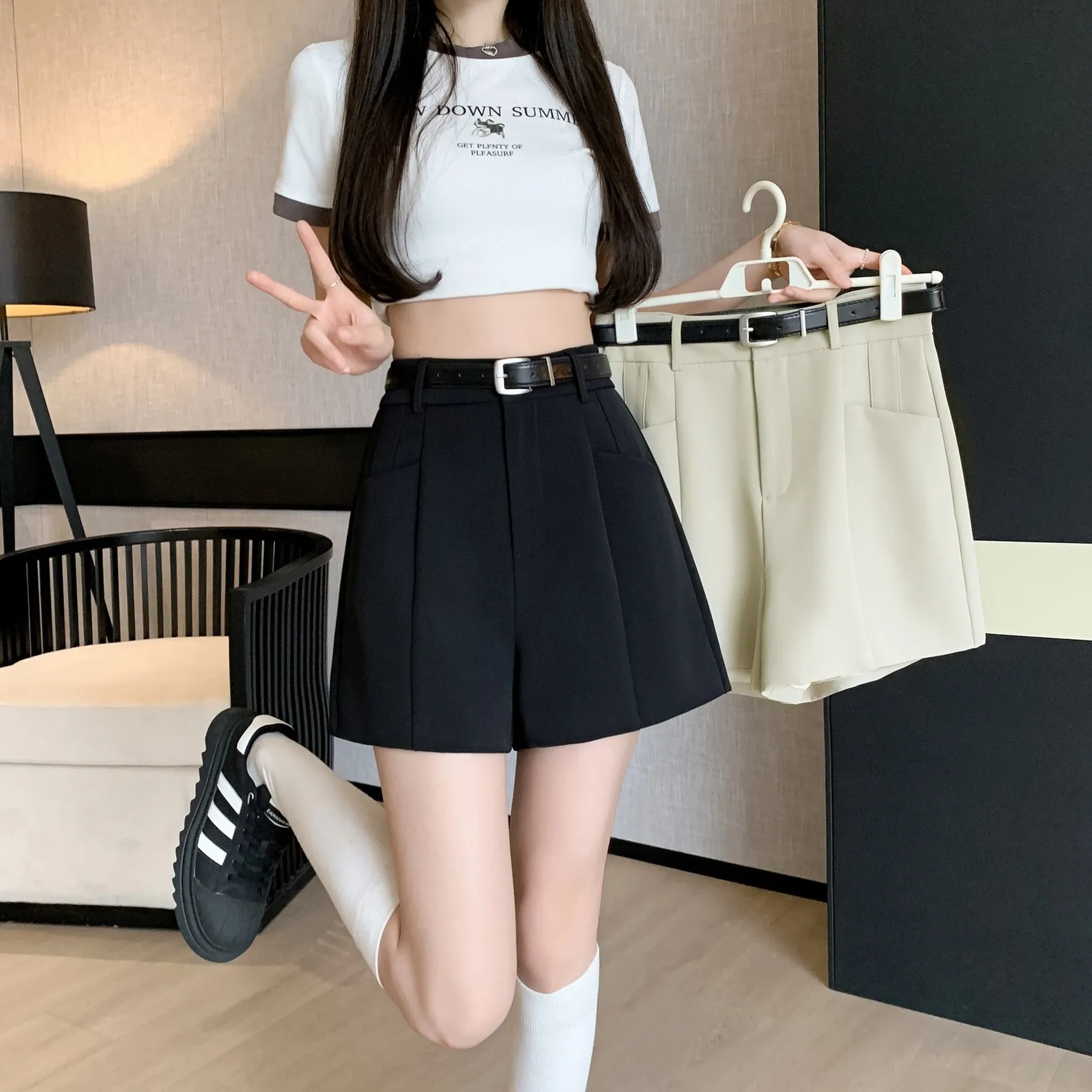Stylish Women's Belted-Waisted Wide Leg Chino Shorts