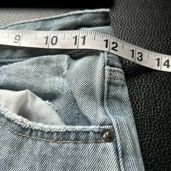 The Kript Loose Jeans Womens S Med Wash Distressed Denim Cotton High Rise Sz XS
