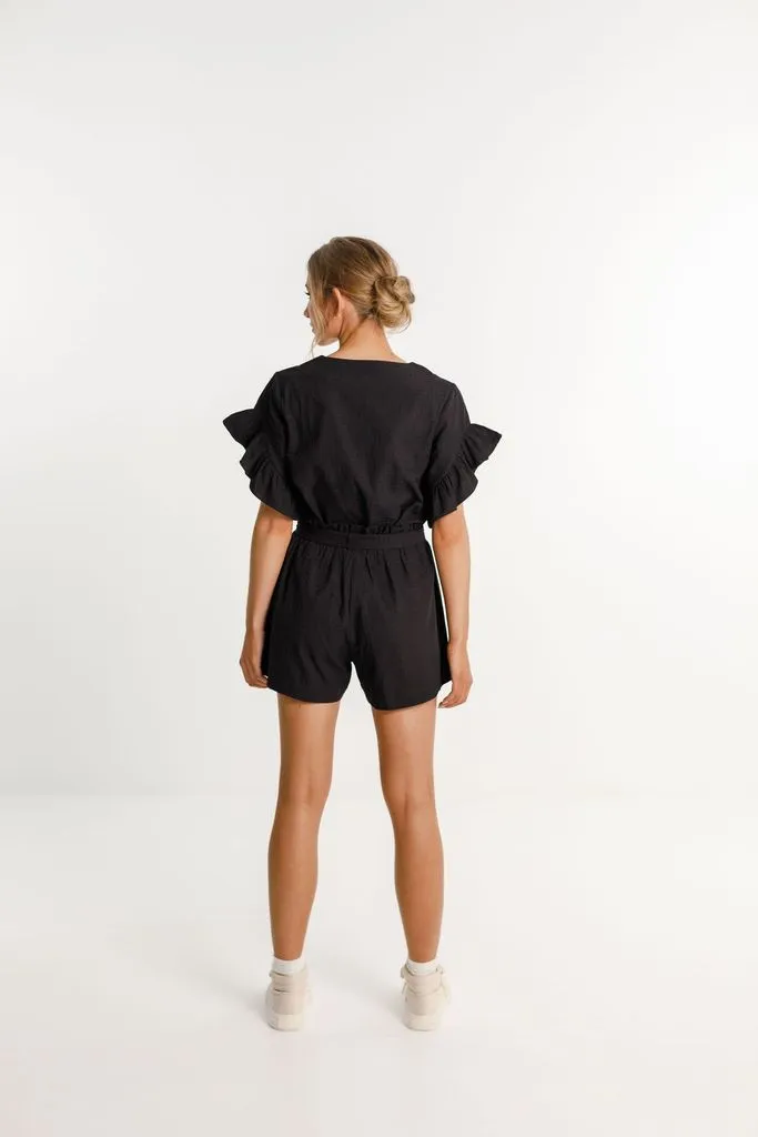 Thing Thing Wonder Shorts - Black