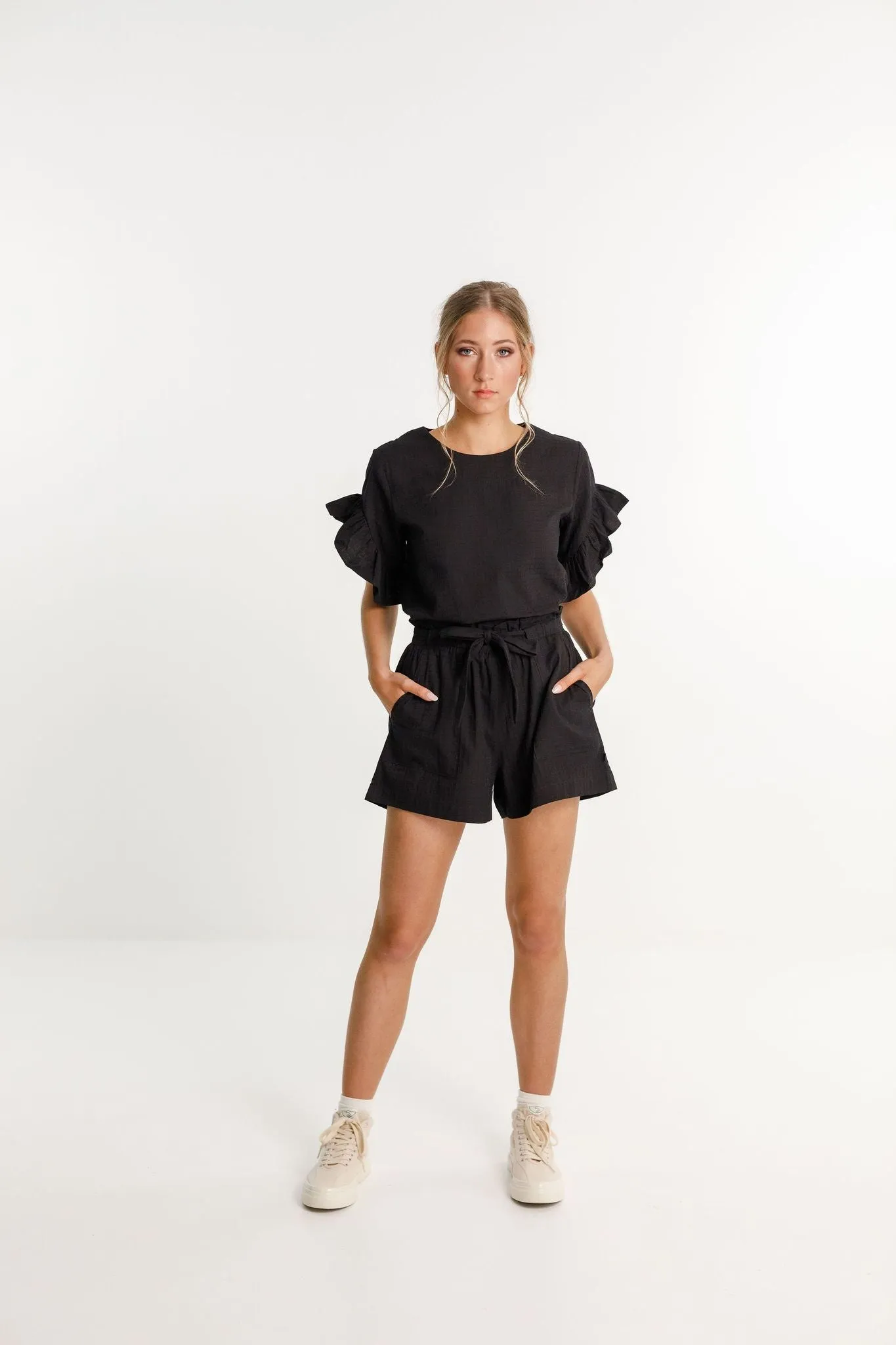 Thing Thing Wonder Shorts - Black