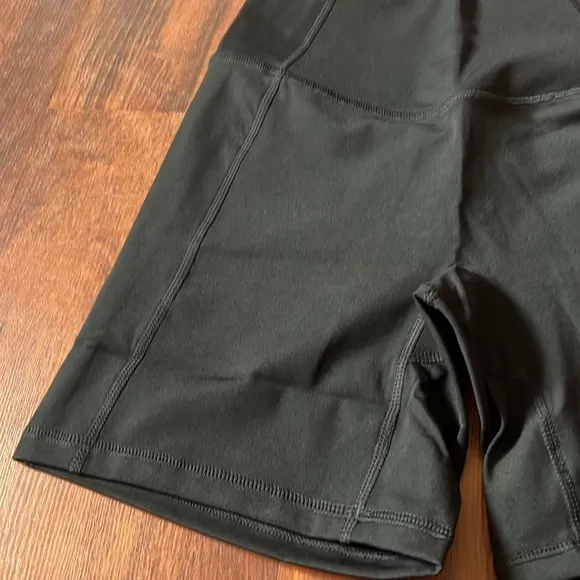 TLF Hyper Power High Waisted Gym Shorts in black in Medium