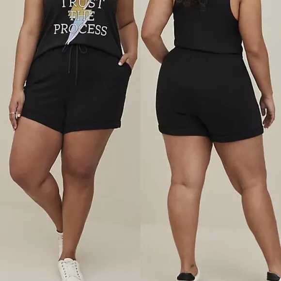 Torrid Womens NWT Black Mid Rise Everyday Fleece Patch Pocket Shorts Size 2X