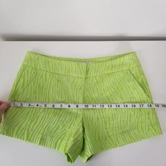 Trina Turk Lime Green Marled Textured Shorts Size 2
