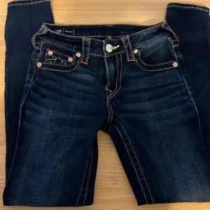 True Religion Mid Rise Jennie Curvy Skinny Jeans, Blue, Size 26