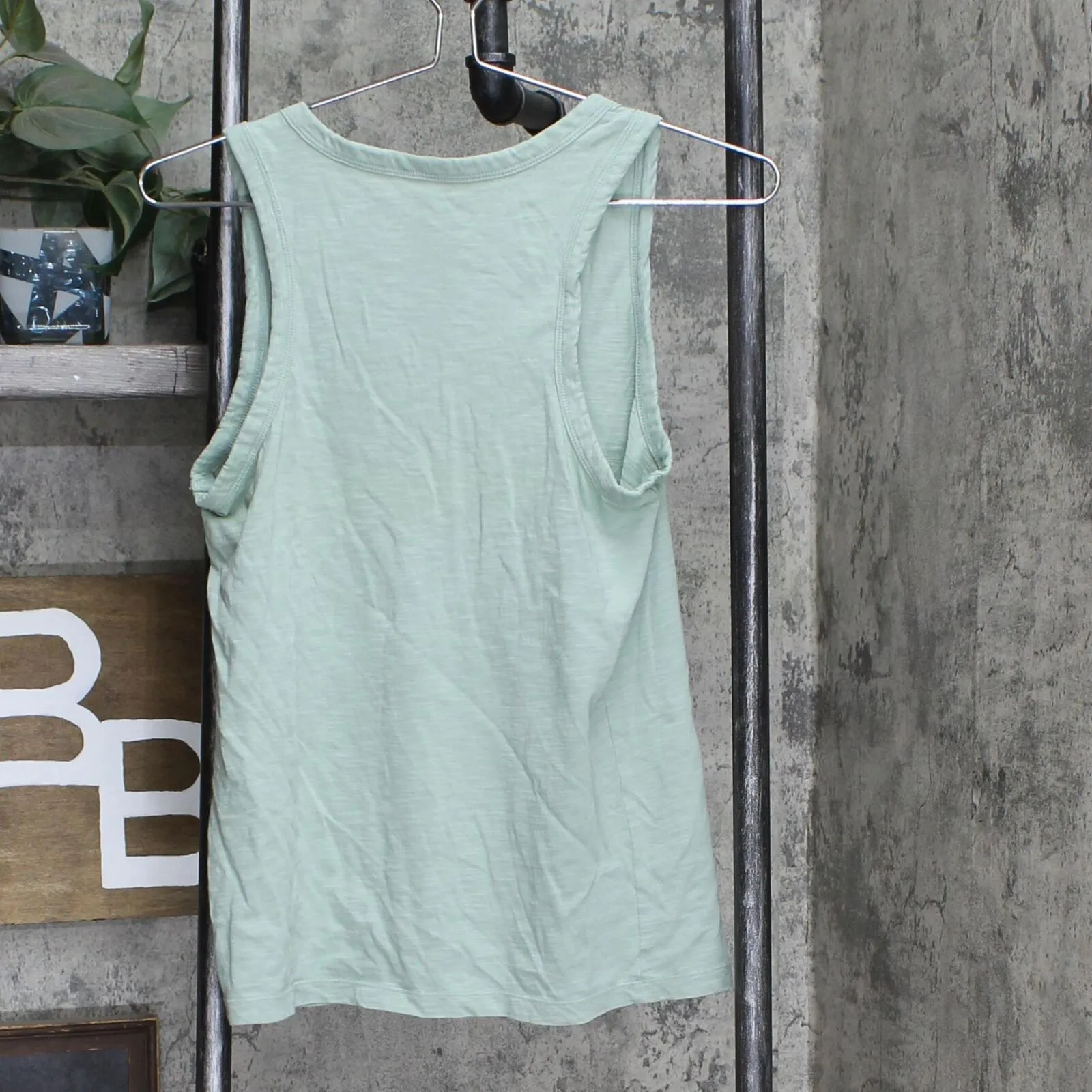 Universal Thread Women's Tank Top Light Green Small