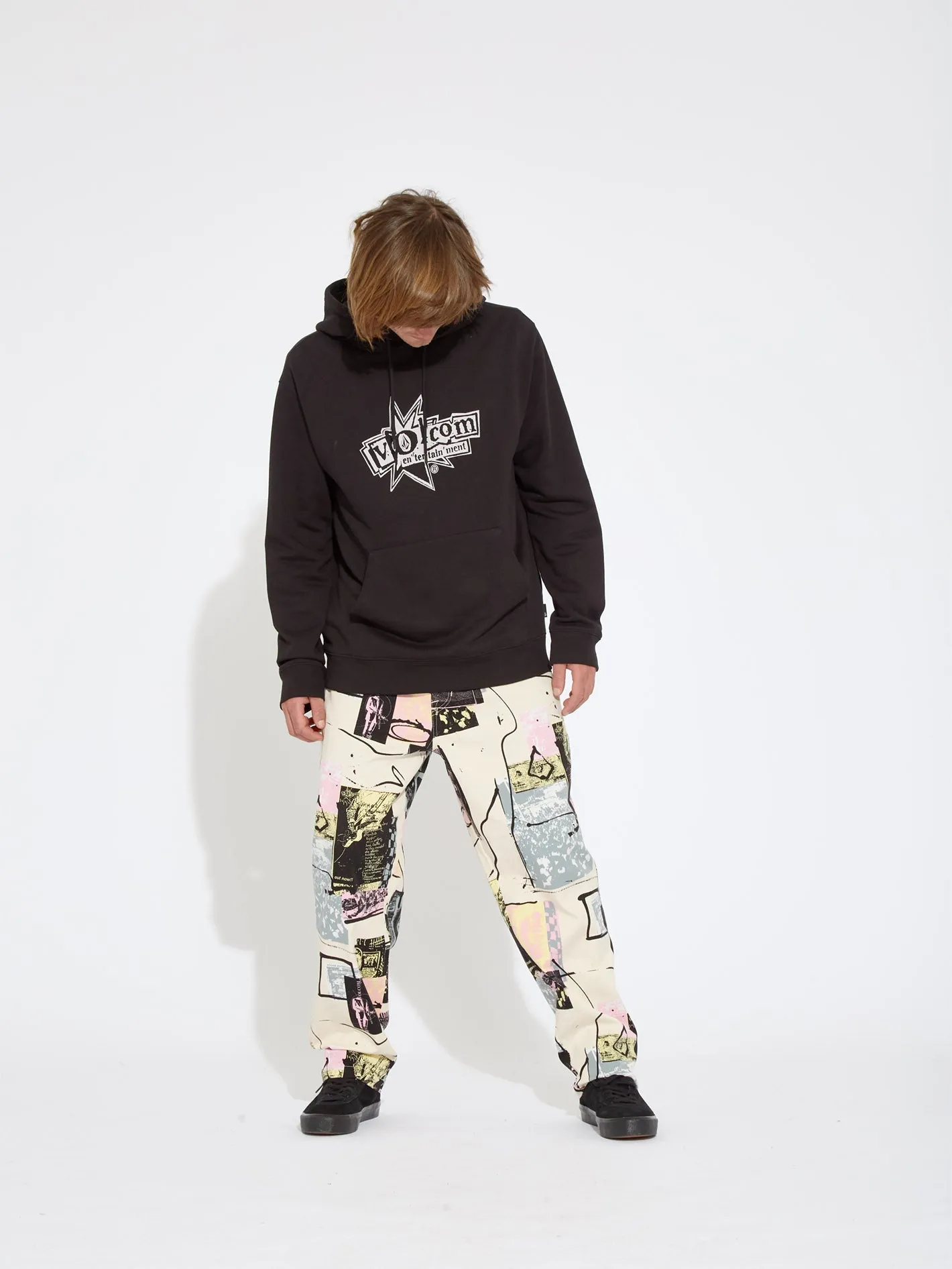 V Entertainment Hoodie - BLACK