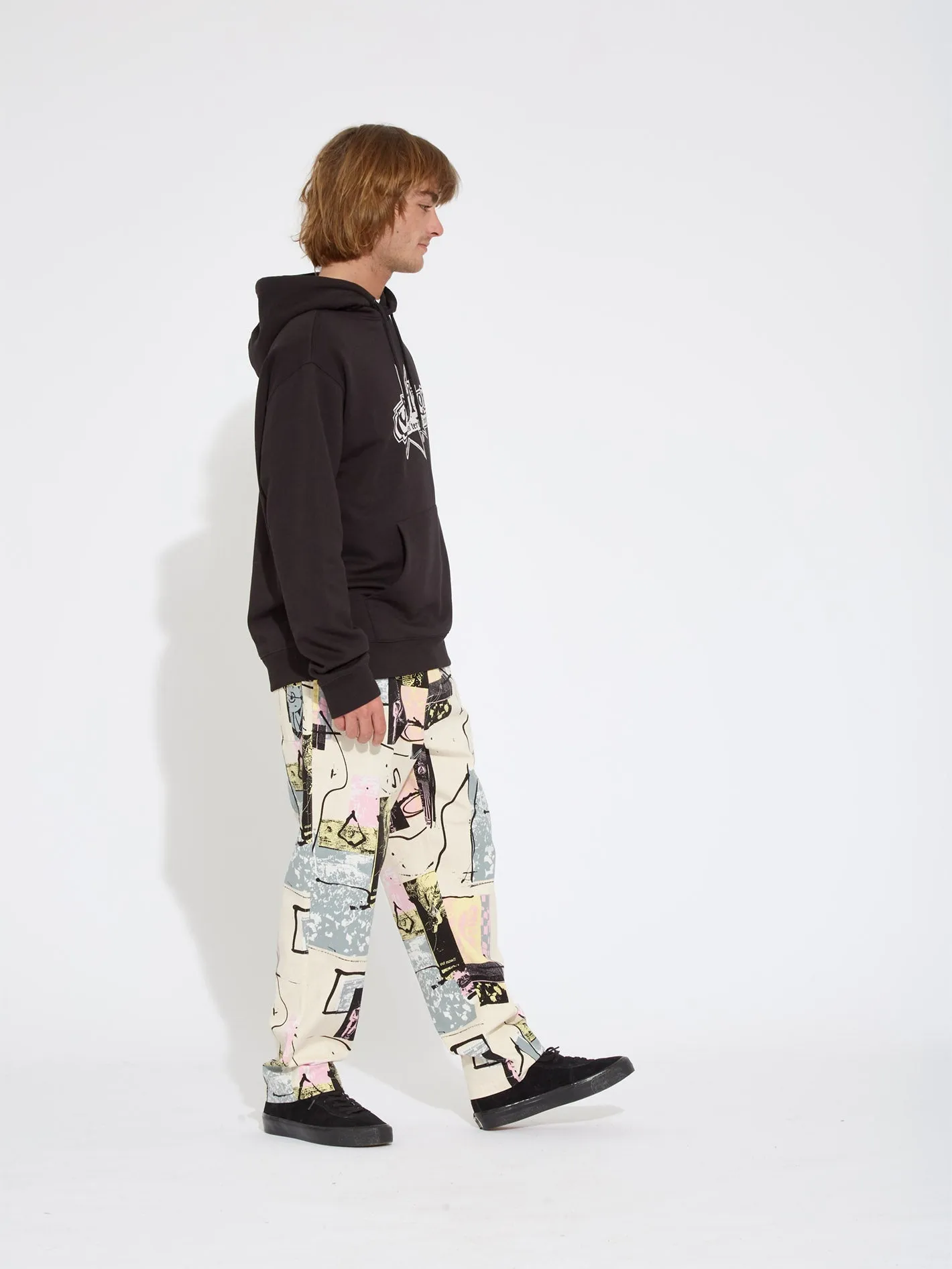 V Entertainment Hoodie - BLACK