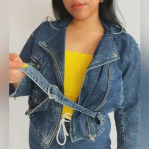 Vintage Denim Small Cropped Blue Jacket