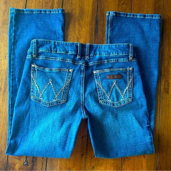 Wrangler Boot Cut Jeans Mid Rise Size 11