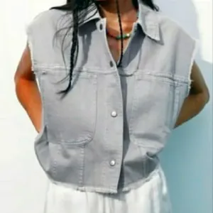 Zara Jean Cropped Vest, Size M