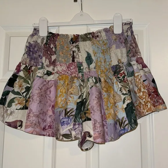Zara Multicolored Printed Shorts Size M